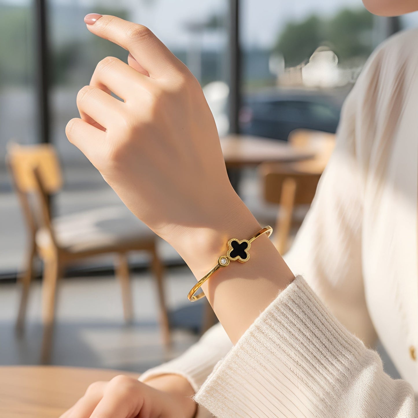 Clover Cuff Bracelet for Ladies - Gbaje Jewelry