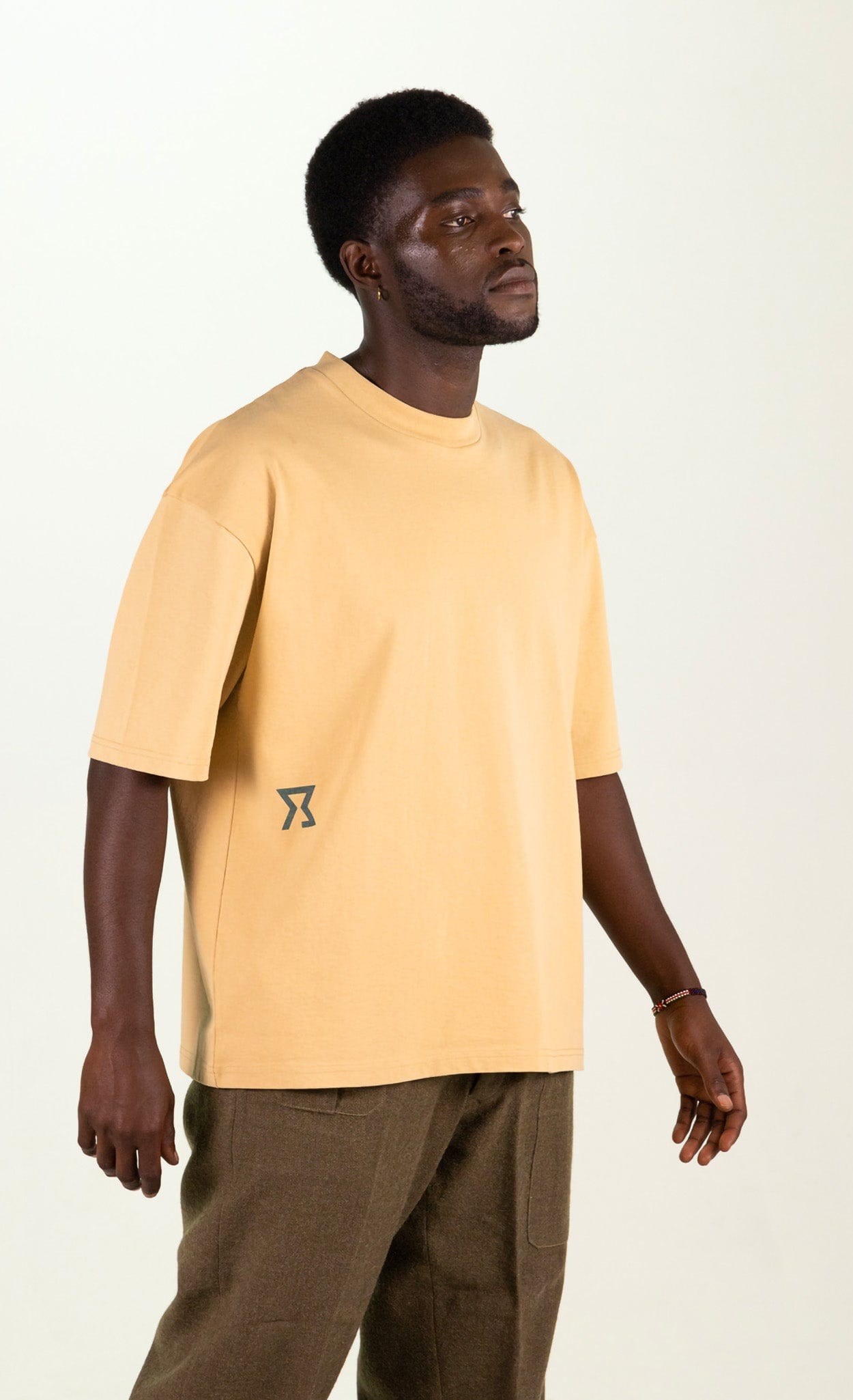 Logo Tee Desert Beige - Gbaje Jewelry