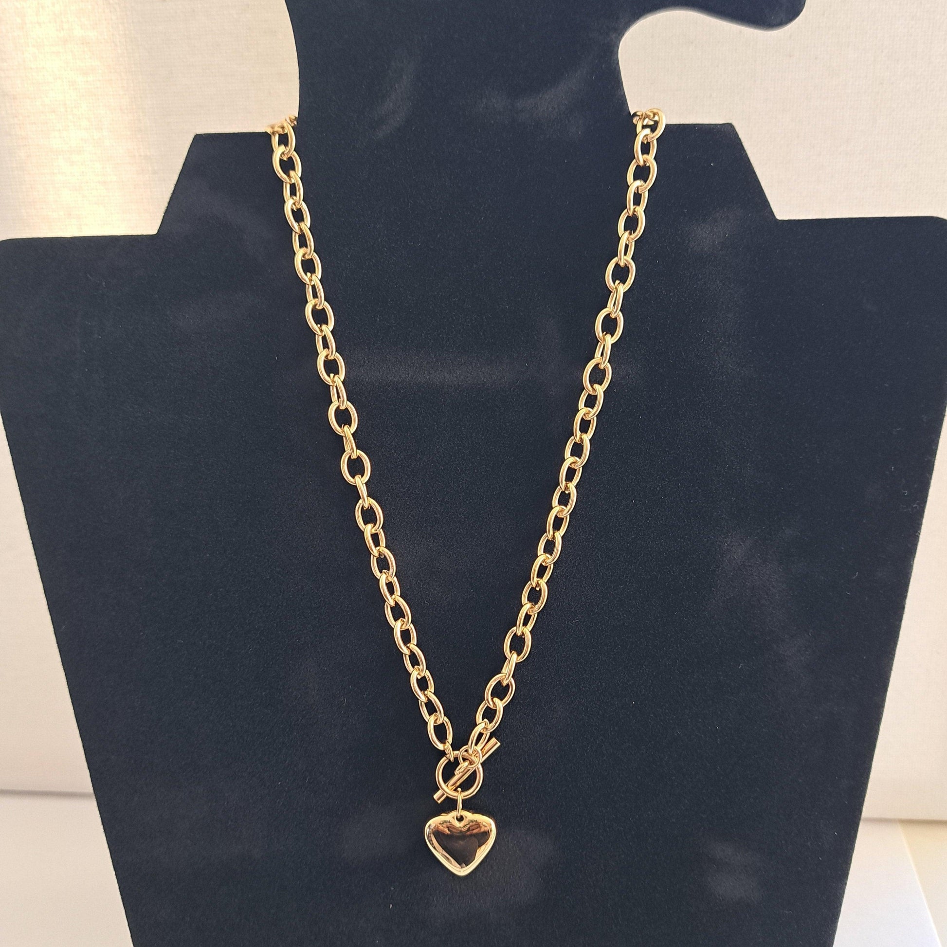 Front Clasp Heart Necklace | 18K Gold Plated Stainless Steel