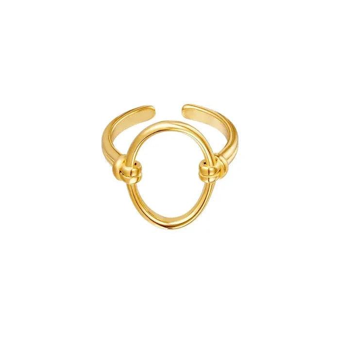 Open Oval Ring | Sleek & Modern Jewelry Piece