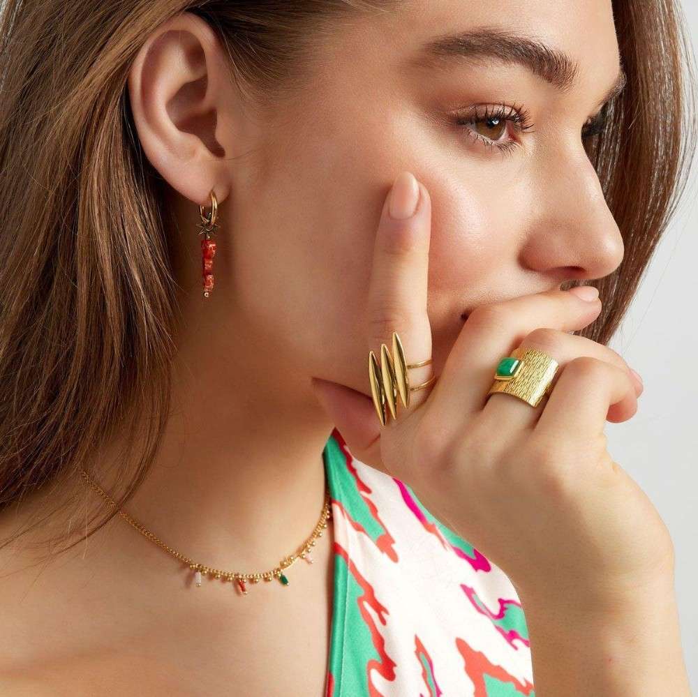 A model wearing a ring